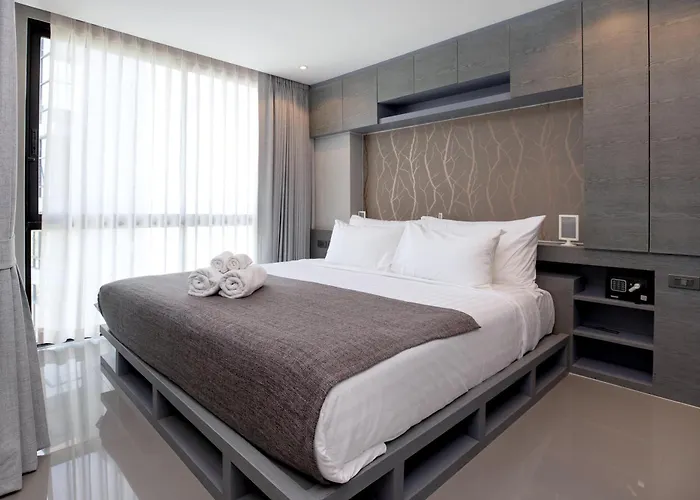 Relax & Recharge In Modern Comfort At The Hill View Tropics Kamala Suite Ctg L607